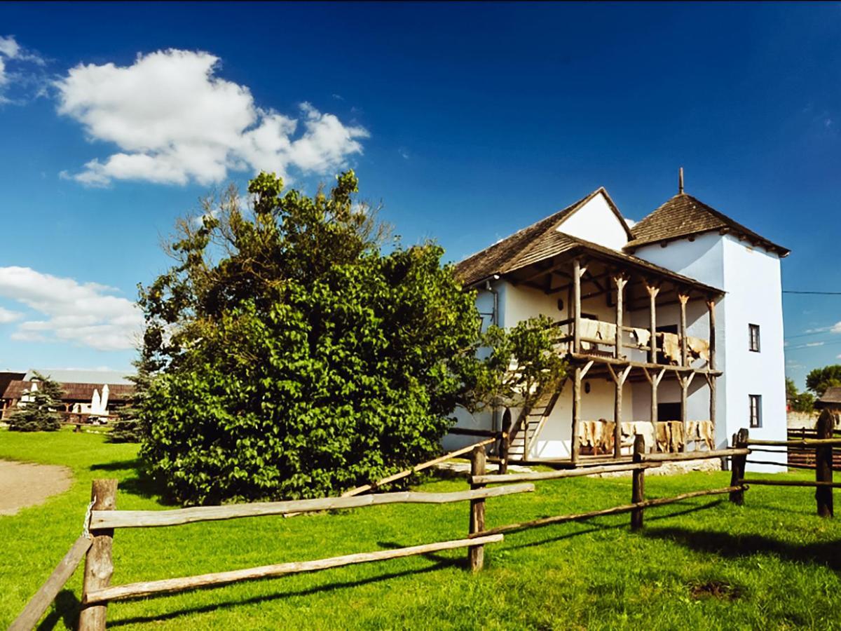 Zamek Rycerski Aparthotel Sobkow Exterior photo